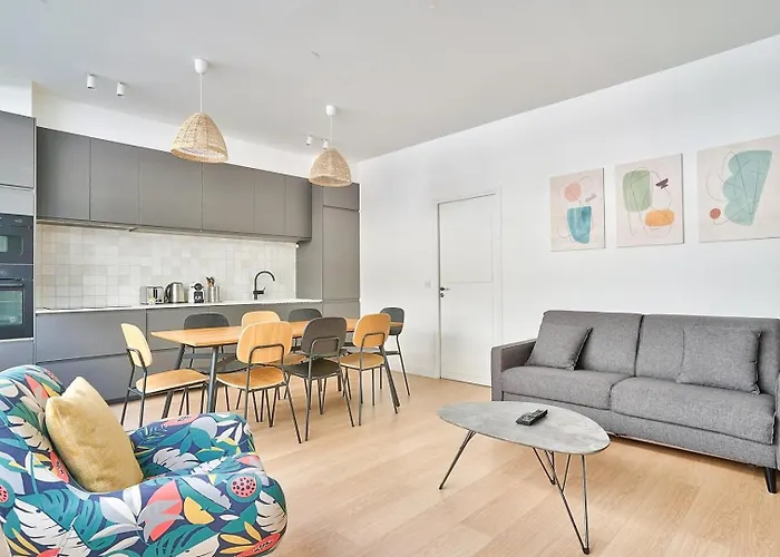 Guestready - Modern Flat Near Latin Quarter!
